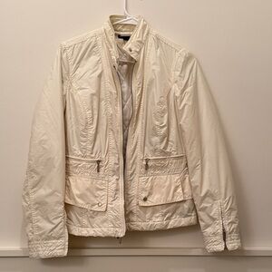 Tommy Hilfiger women’s Off-White/ Cream Lightweight Jacket. Rain resistant